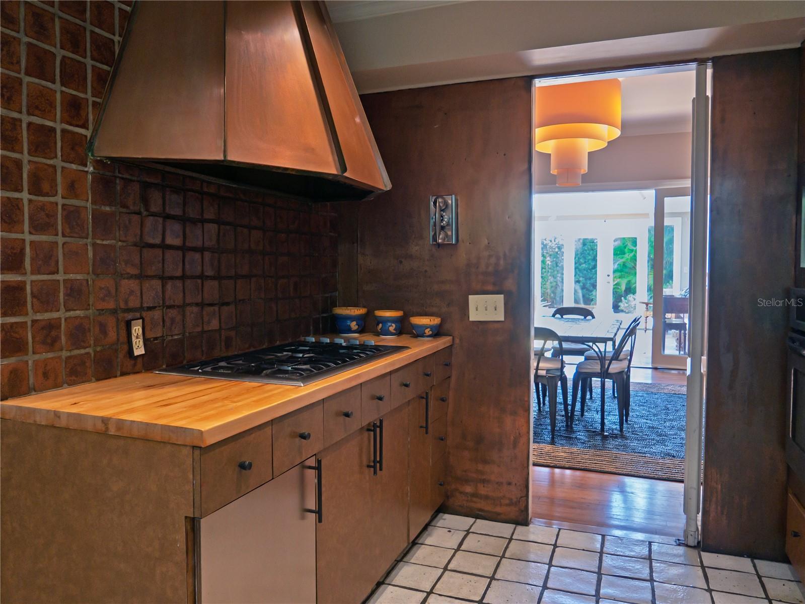 BELLEAIR ESTATES - Residential