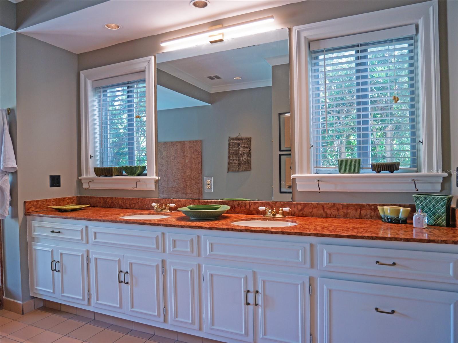 BELLEAIR ESTATES - Residential