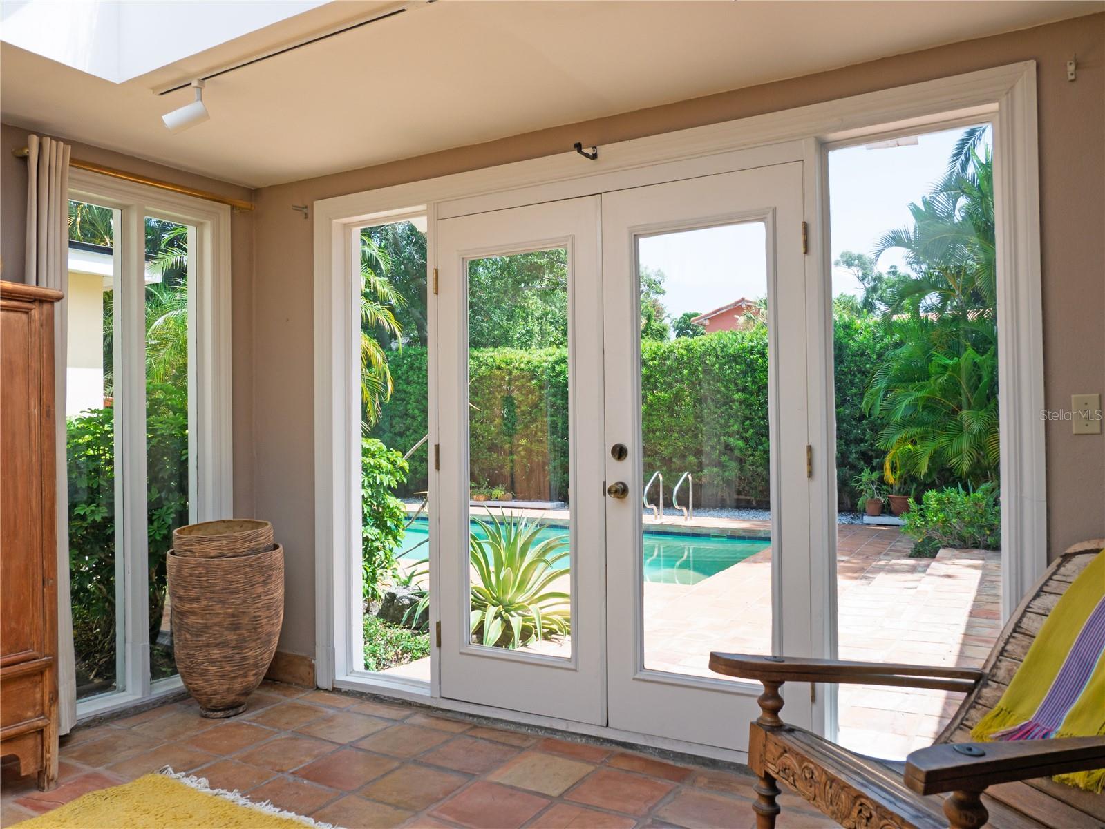 BELLEAIR ESTATES - Residential