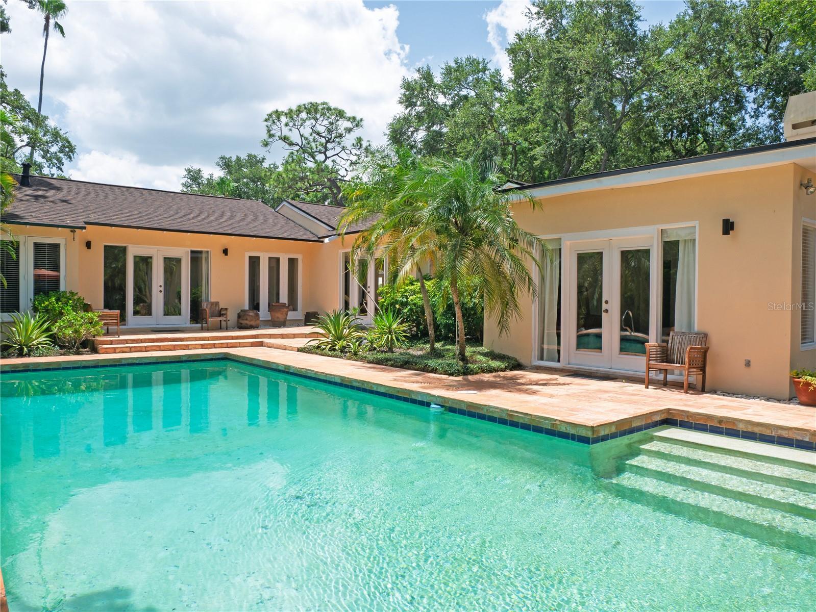BELLEAIR ESTATES - Residential