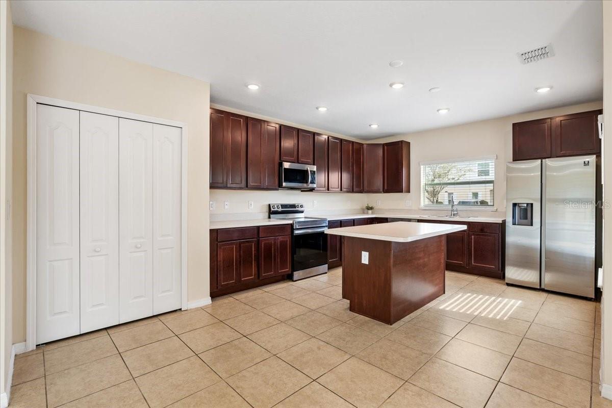FIESTA KEY PH 2 - Residential Lease