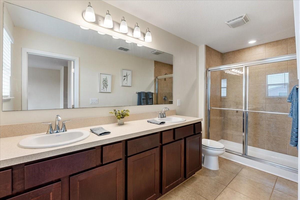 FIESTA KEY PH 2 - Residential Lease
