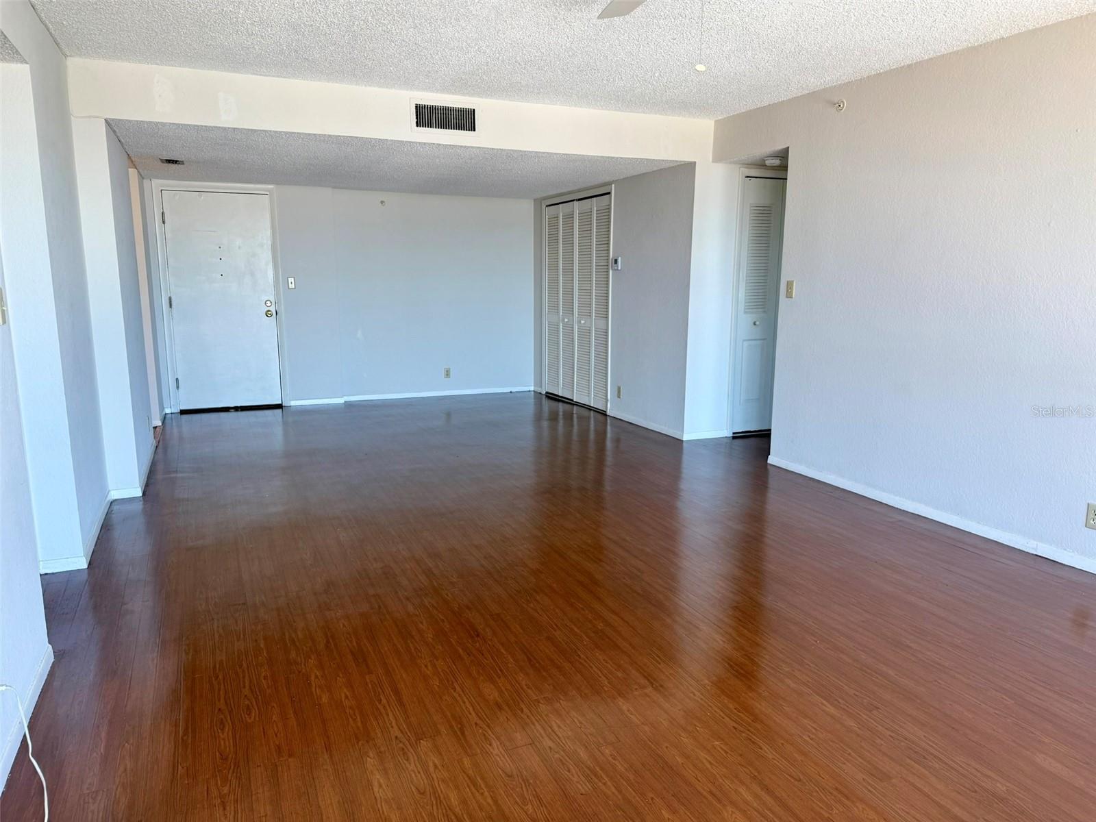 DOLPHIN COVE CLEARWATER - Residential