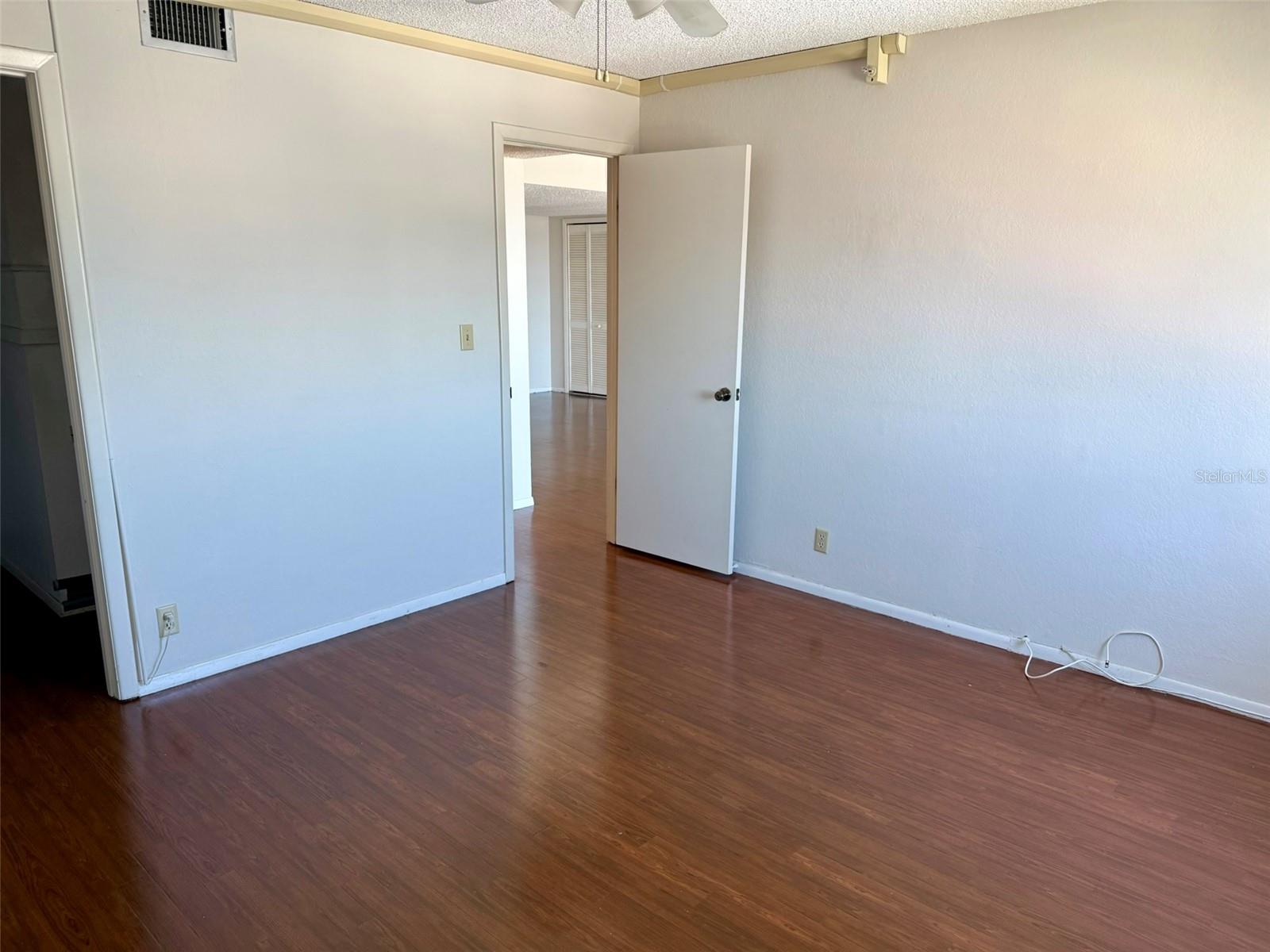 DOLPHIN COVE CLEARWATER - Residential