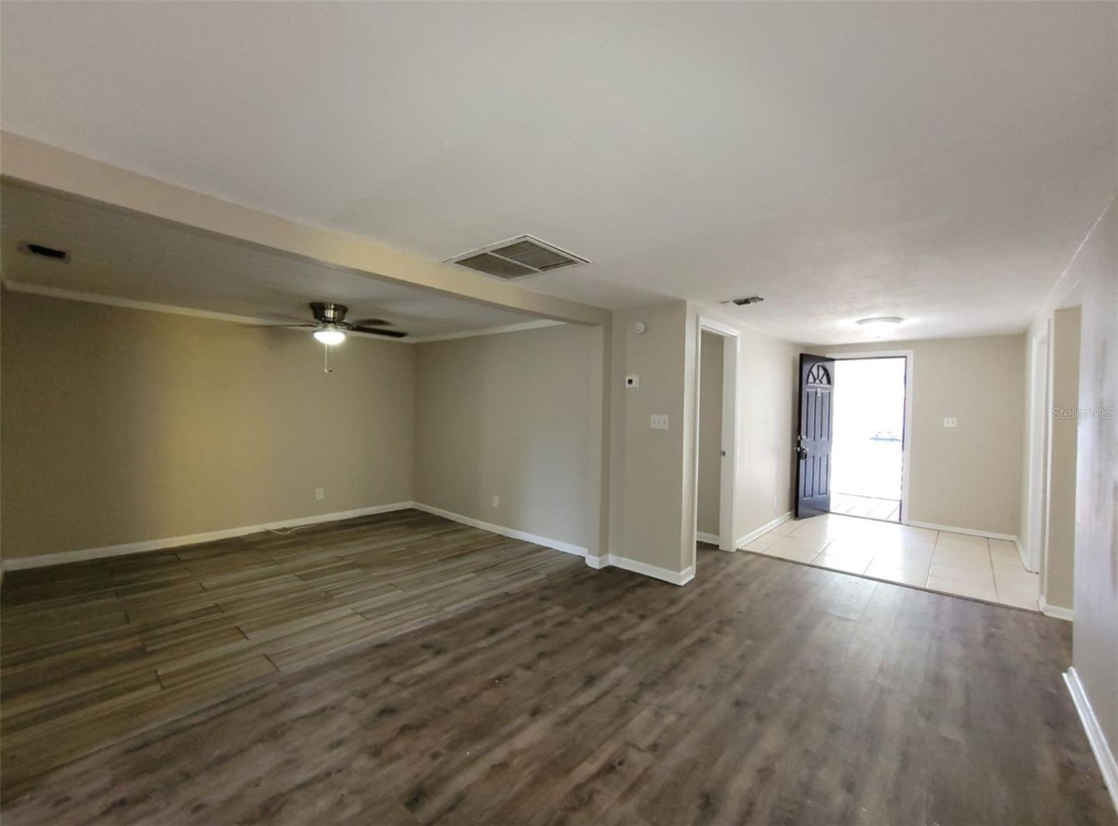 TAMPA OVERLOOK - Residential Lease