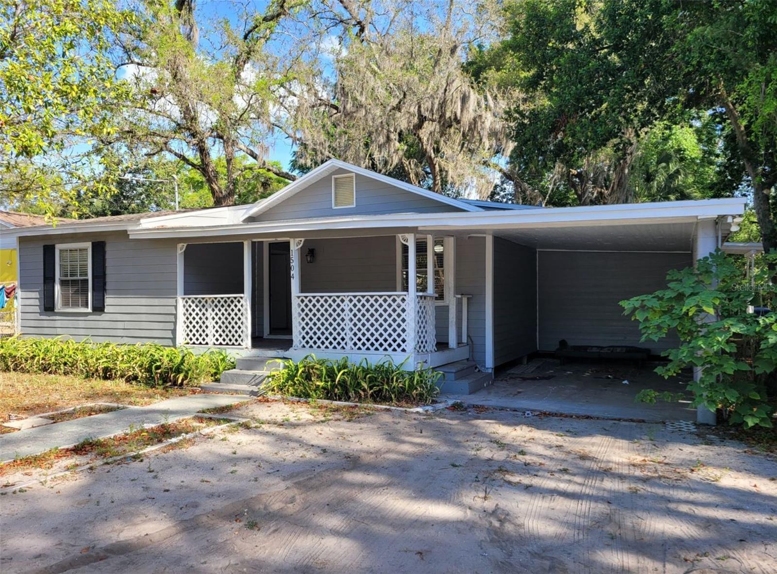 TAMPA OVERLOOK - Residential Lease