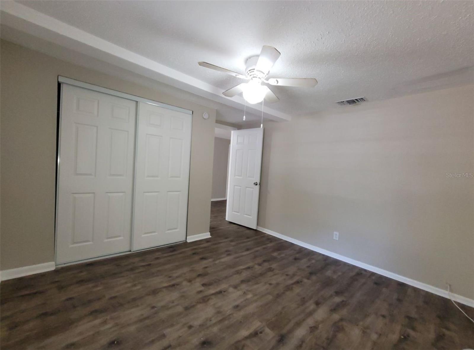 TAMPA OVERLOOK - Residential Lease