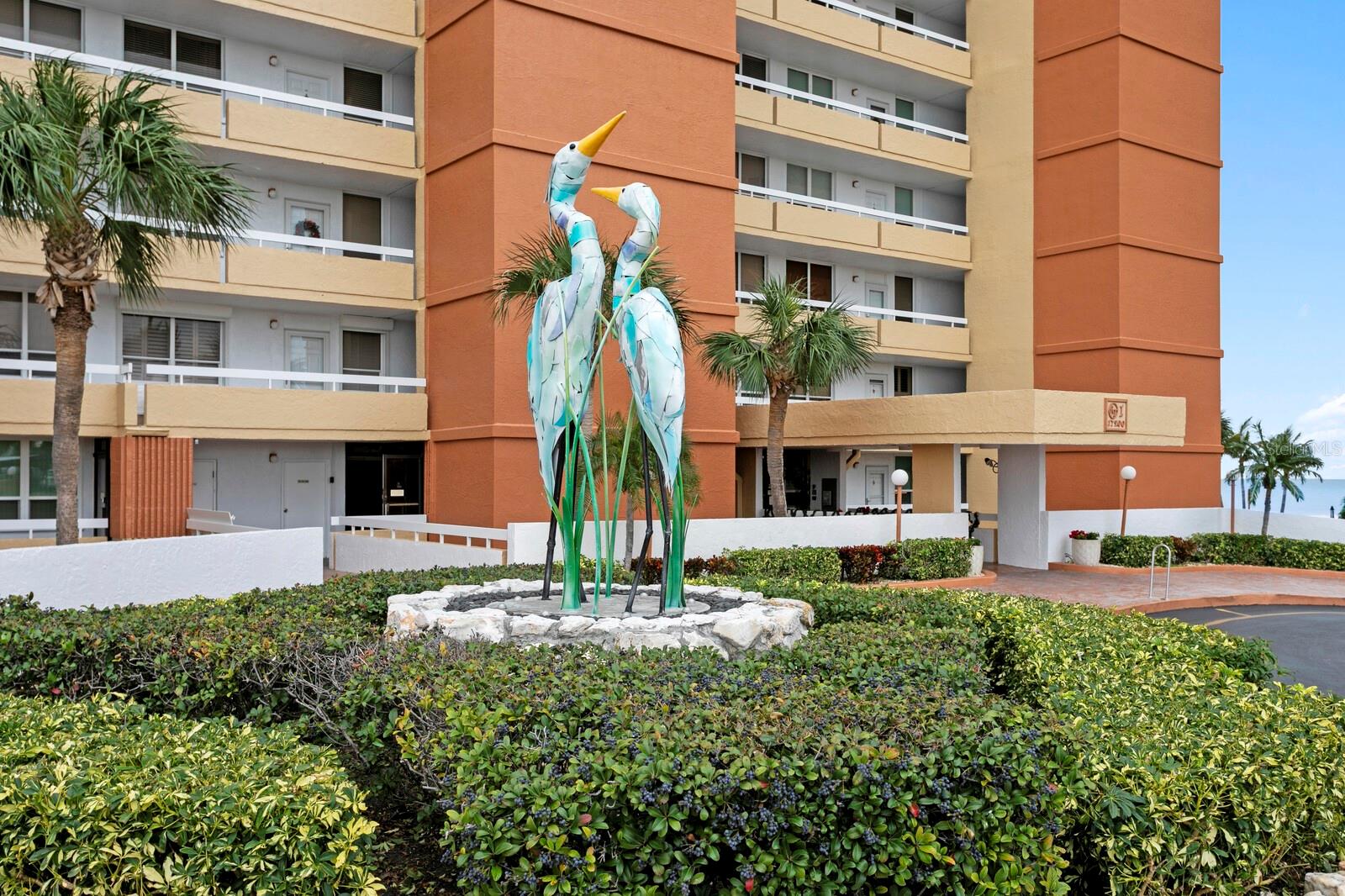 REDINGTON TOWERS 1 CONDO - Residential