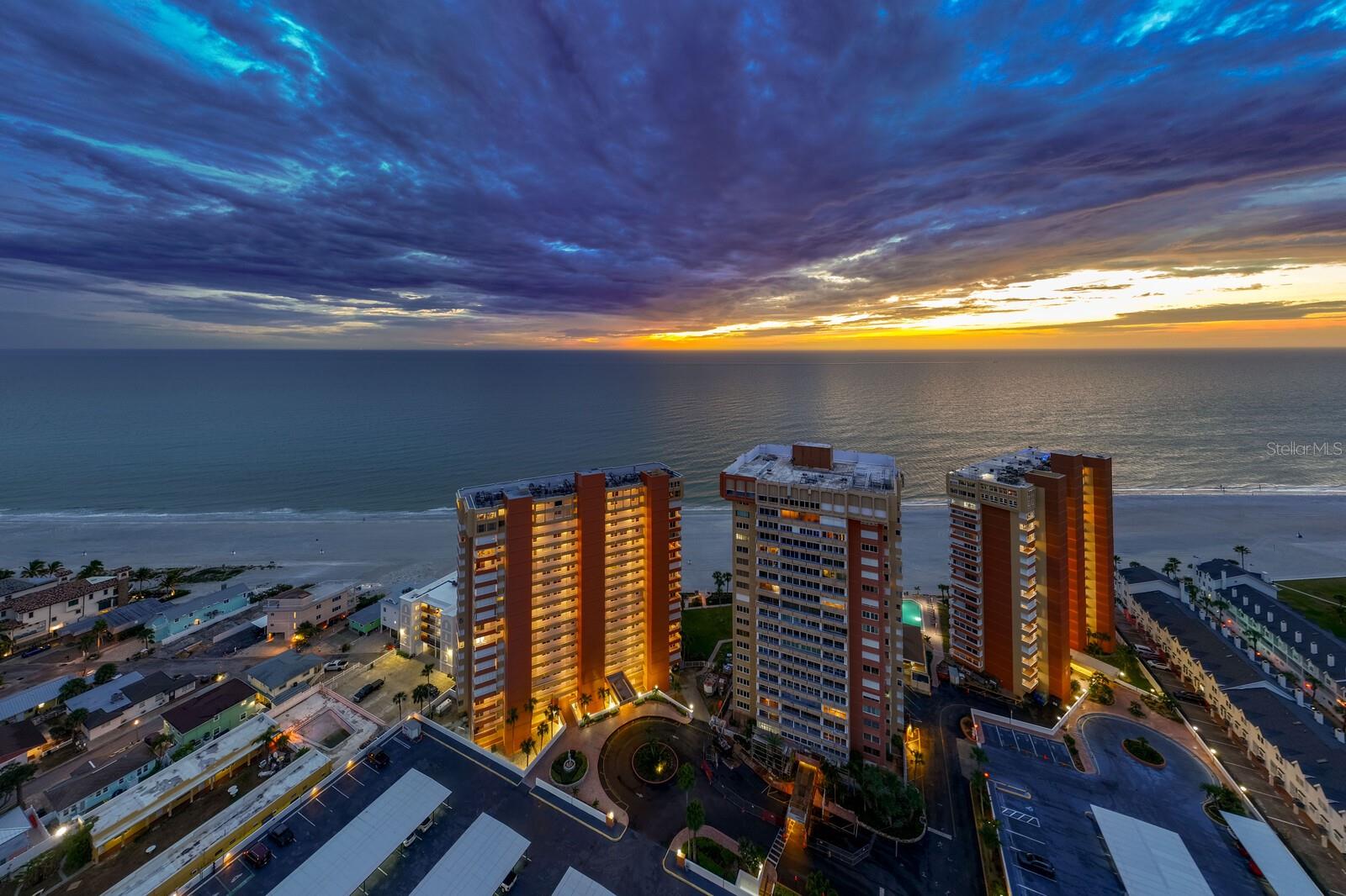 REDINGTON TOWERS 1 CONDO - Residential