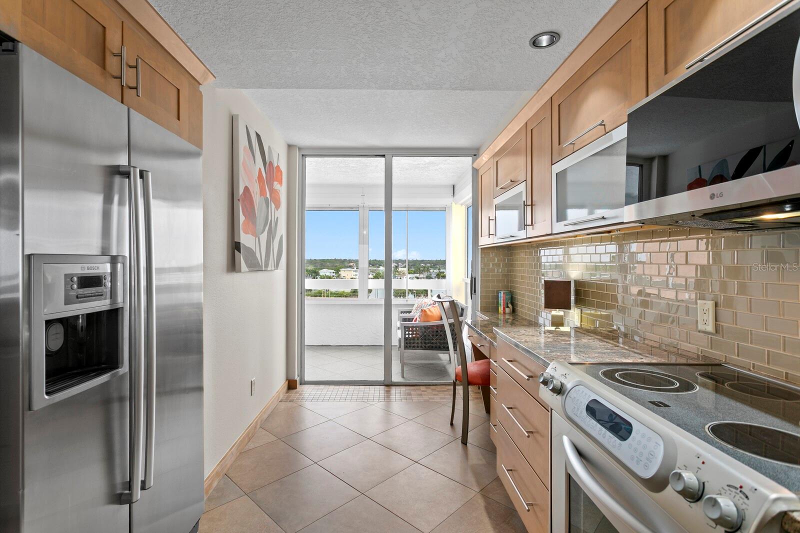 REDINGTON TOWERS 1 CONDO - Residential