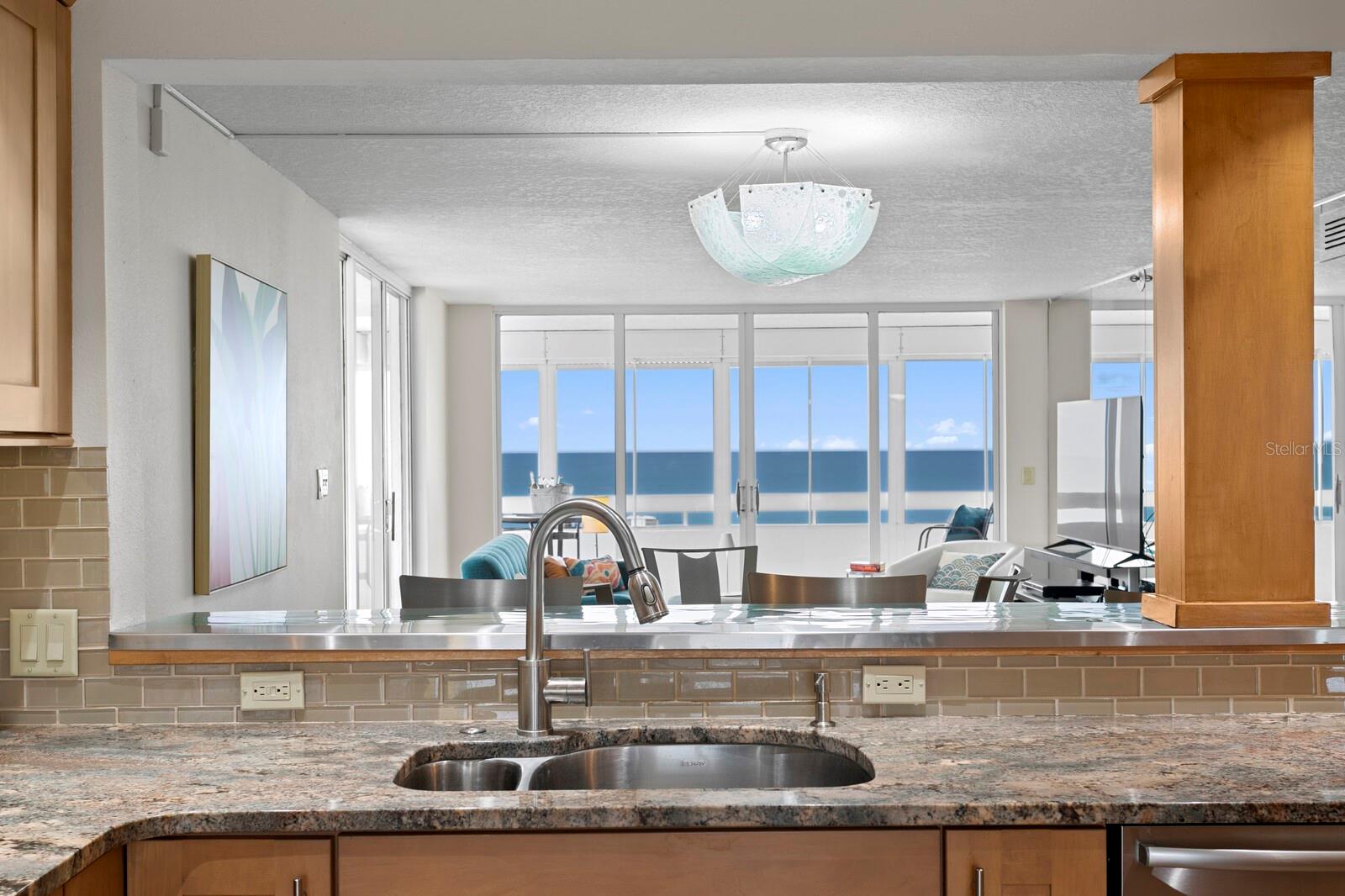 REDINGTON TOWERS 1 CONDO - Residential