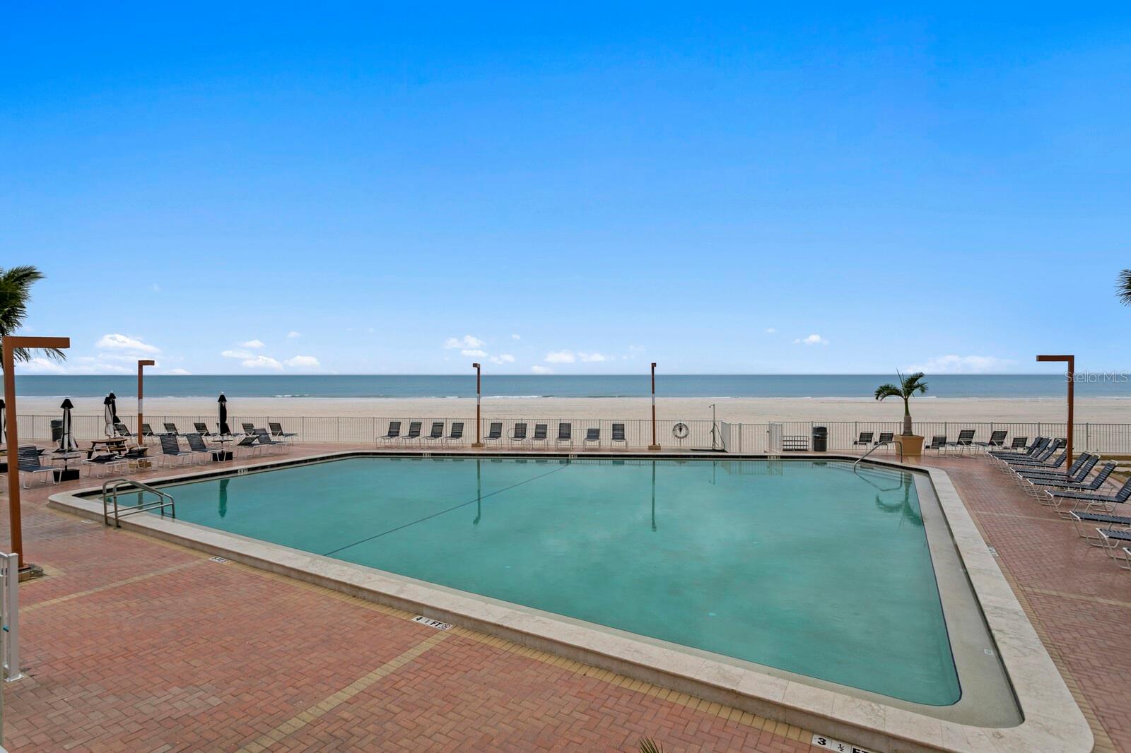 REDINGTON TOWERS 1 CONDO - Residential