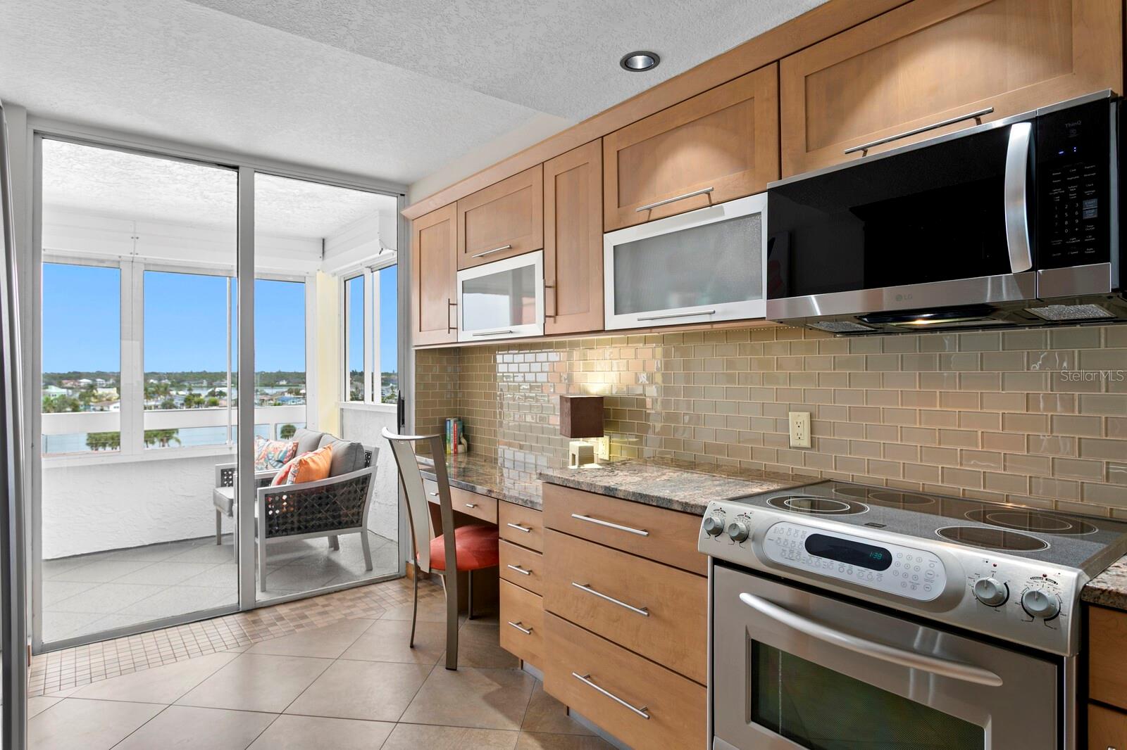 REDINGTON TOWERS 1 CONDO - Residential