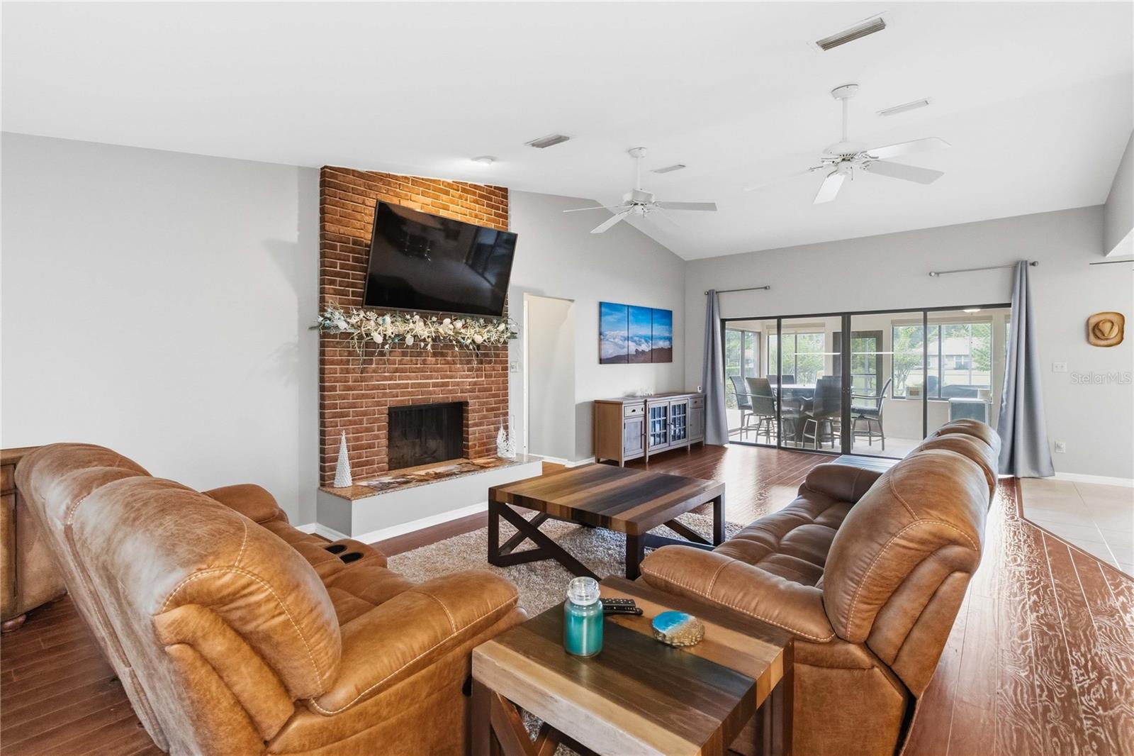 MAJESTIC OAKS SUB - Residential