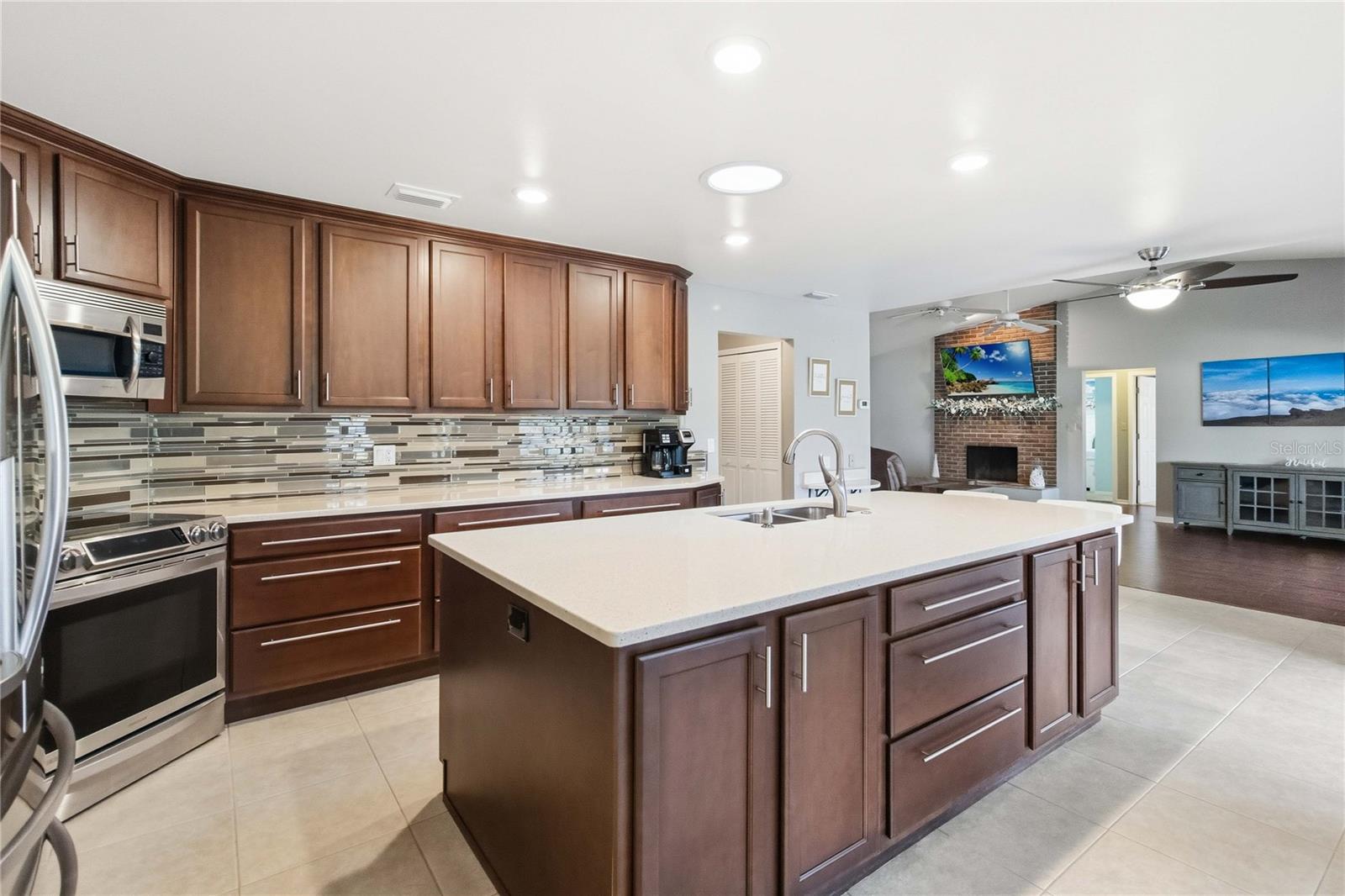 MAJESTIC OAKS SUB - Residential