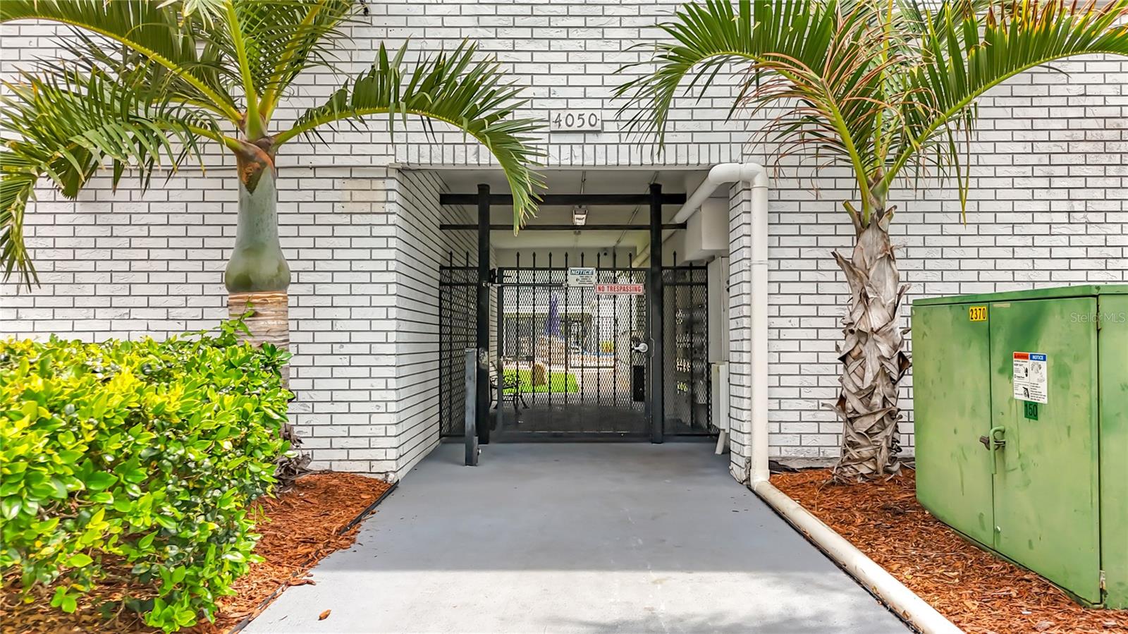 FRENCH QUARTER NORTH CONDO THE - Residential