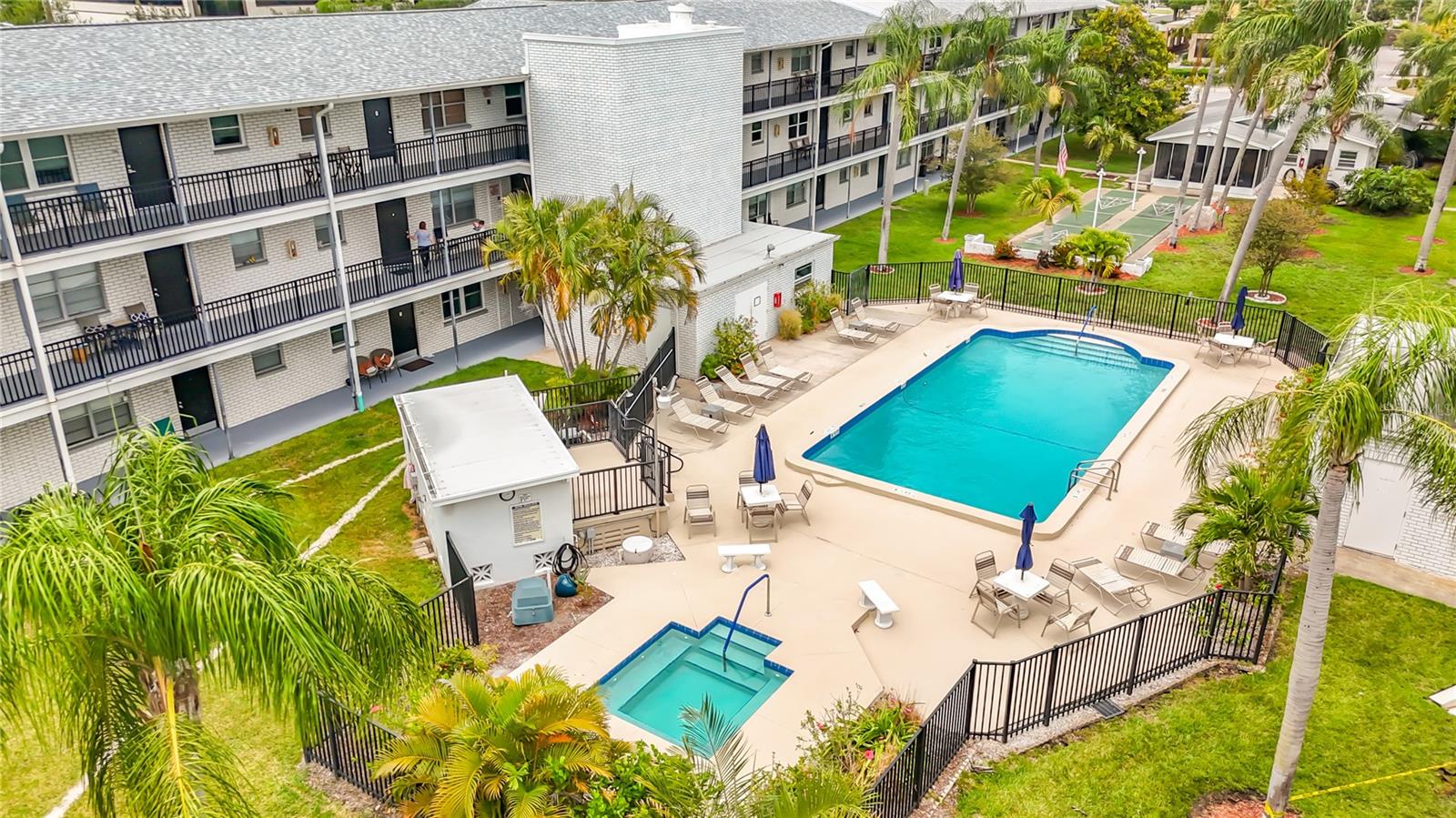 FRENCH QUARTER NORTH CONDO THE - Residential