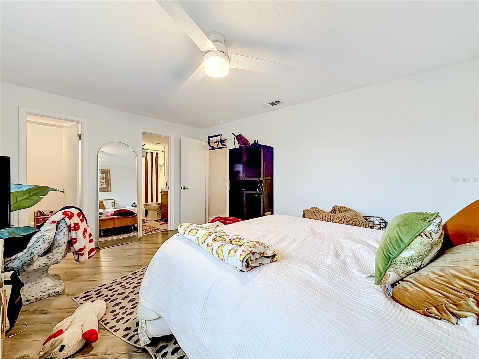 FRENCH QUARTER NORTH CONDO THE - Residential