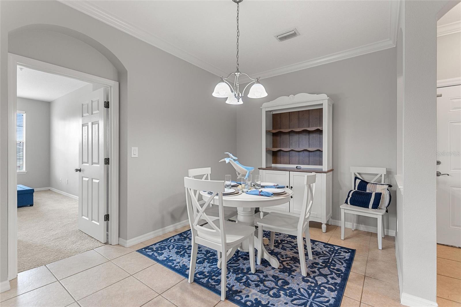 LAKESIDE AT LAKES OF WINDERMERE CONDO PH 1 - Residential