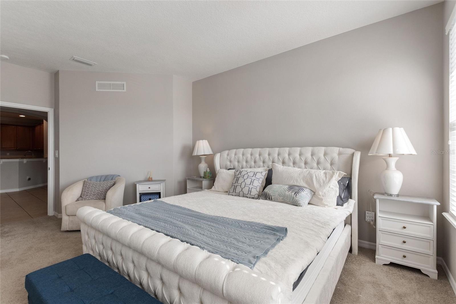 LAKESIDE AT LAKES OF WINDERMERE CONDO PH 1 - Residential
