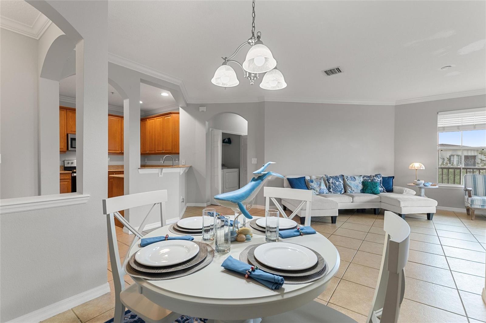LAKESIDE AT LAKES OF WINDERMERE CONDO PH 1 - Residential