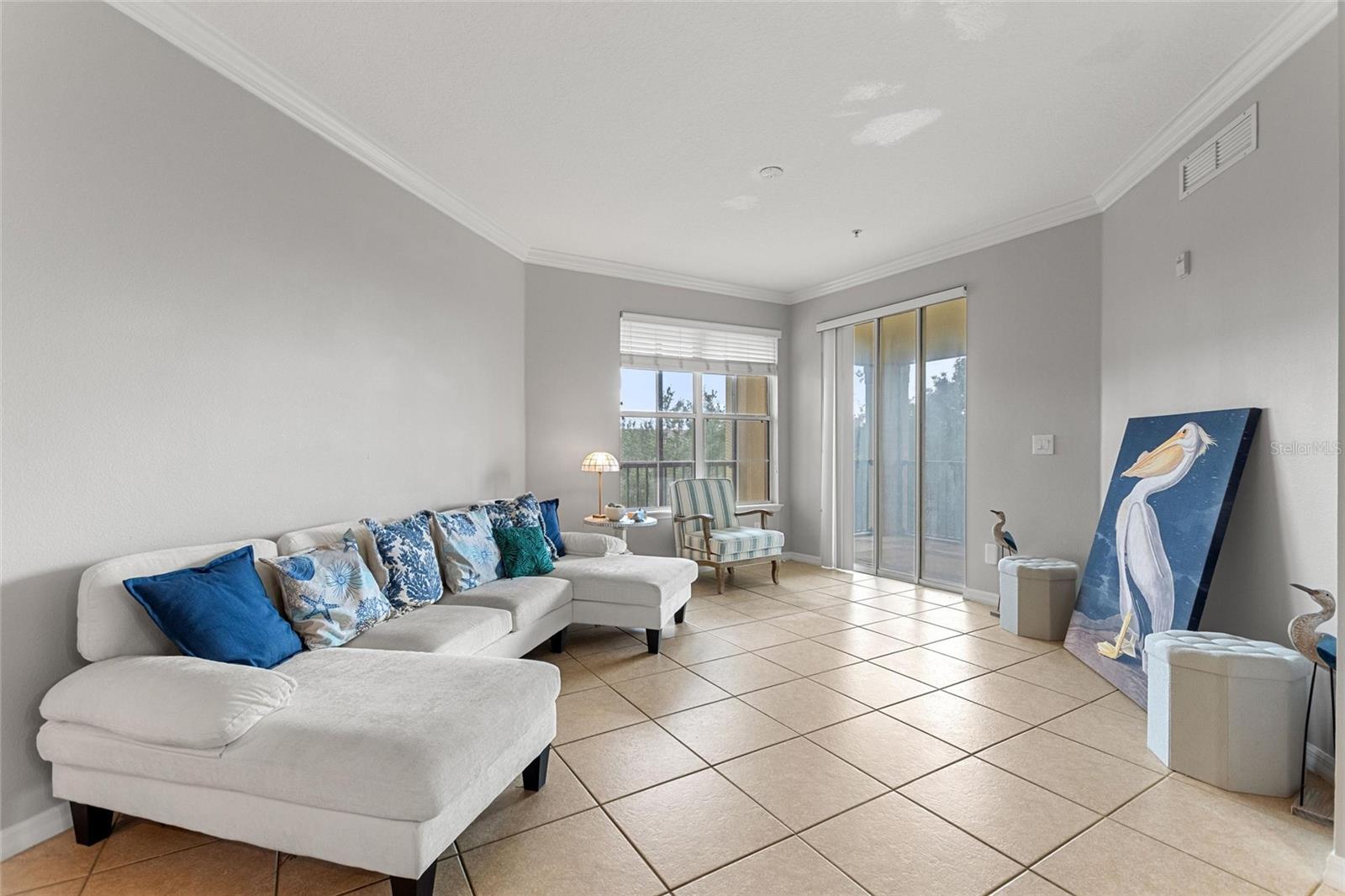 LAKESIDE AT LAKES OF WINDERMERE CONDO PH 1 - Residential