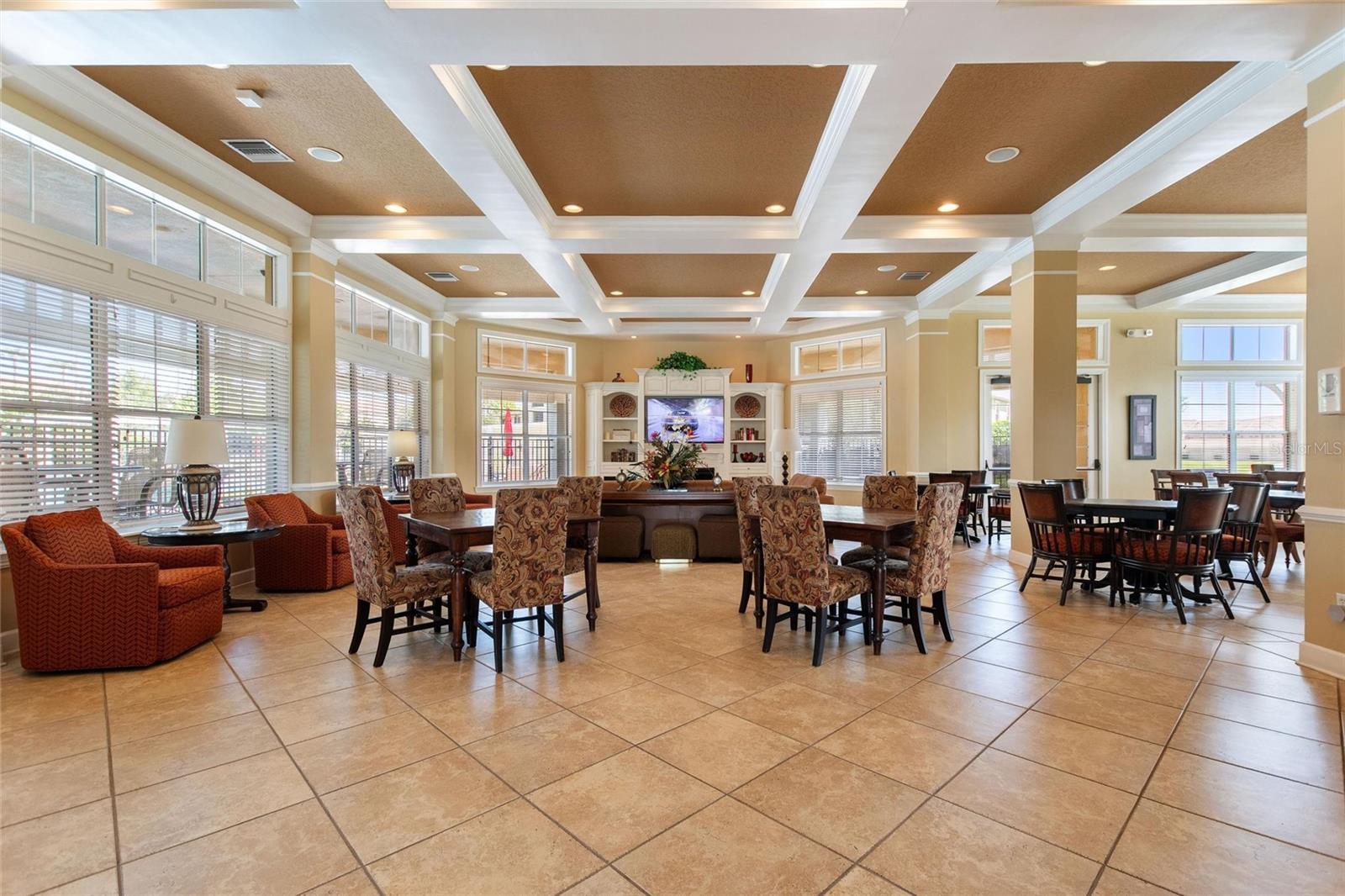 LAKESIDE AT LAKES OF WINDERMERE CONDO PH 1 - Residential