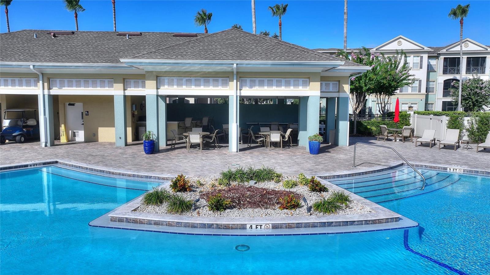LAKESIDE AT LAKES OF WINDERMERE CONDO PH 1 - Residential