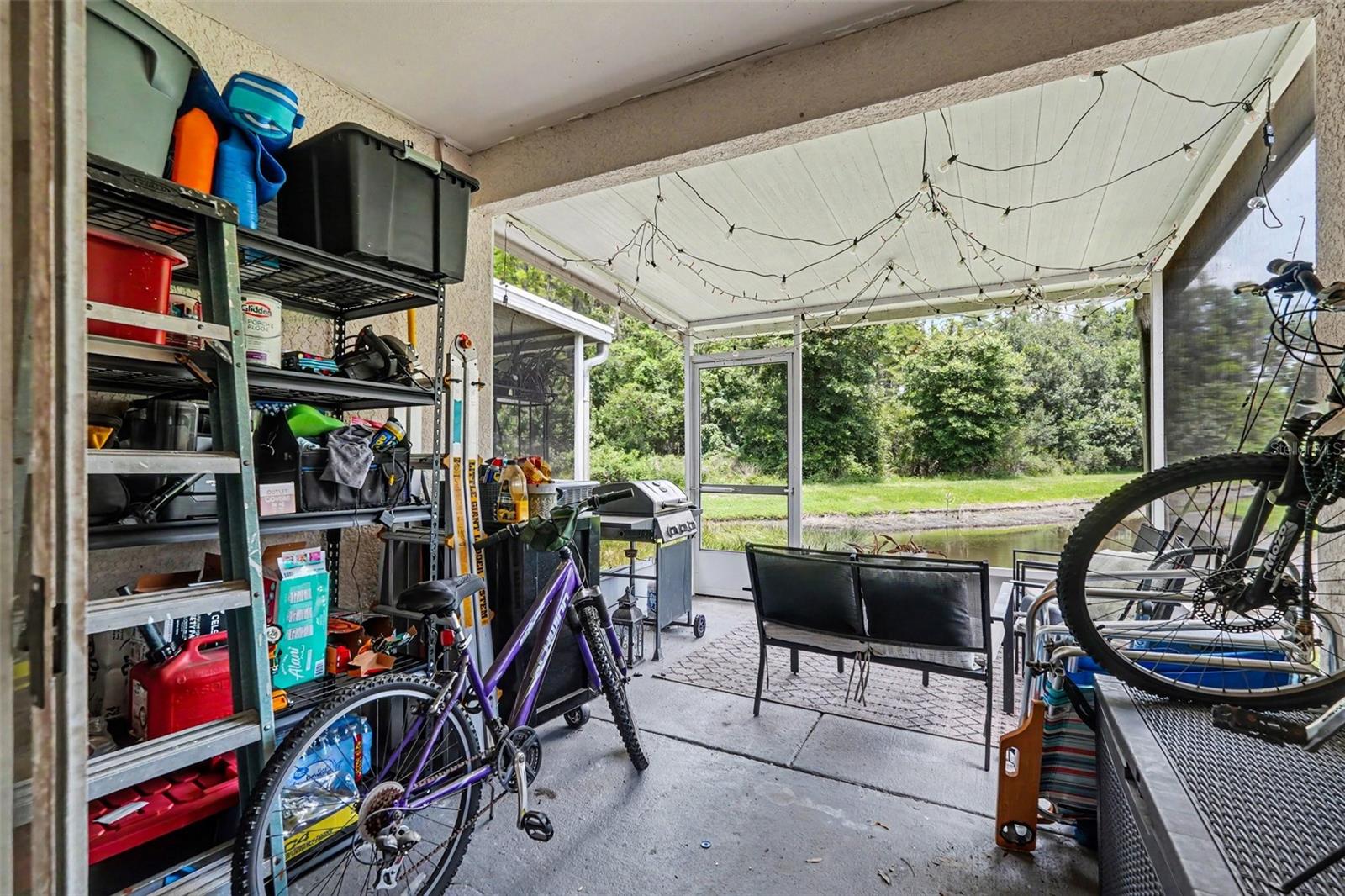 MEADOW POINTE - Residential