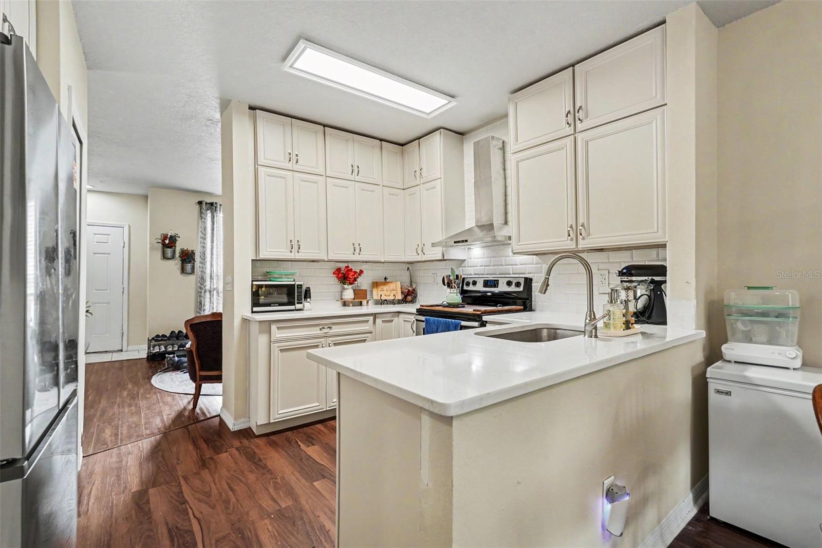 MEADOW POINTE - Residential