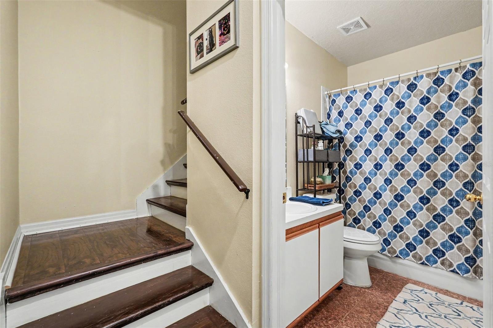 MEADOW POINTE - Residential