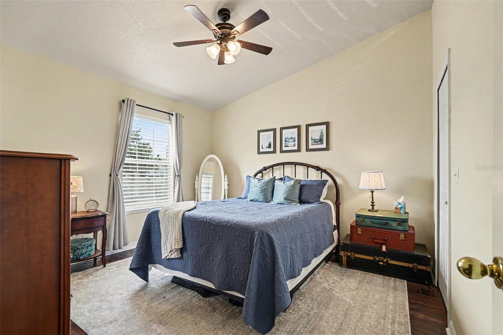 MEADOW POINTE - Residential
