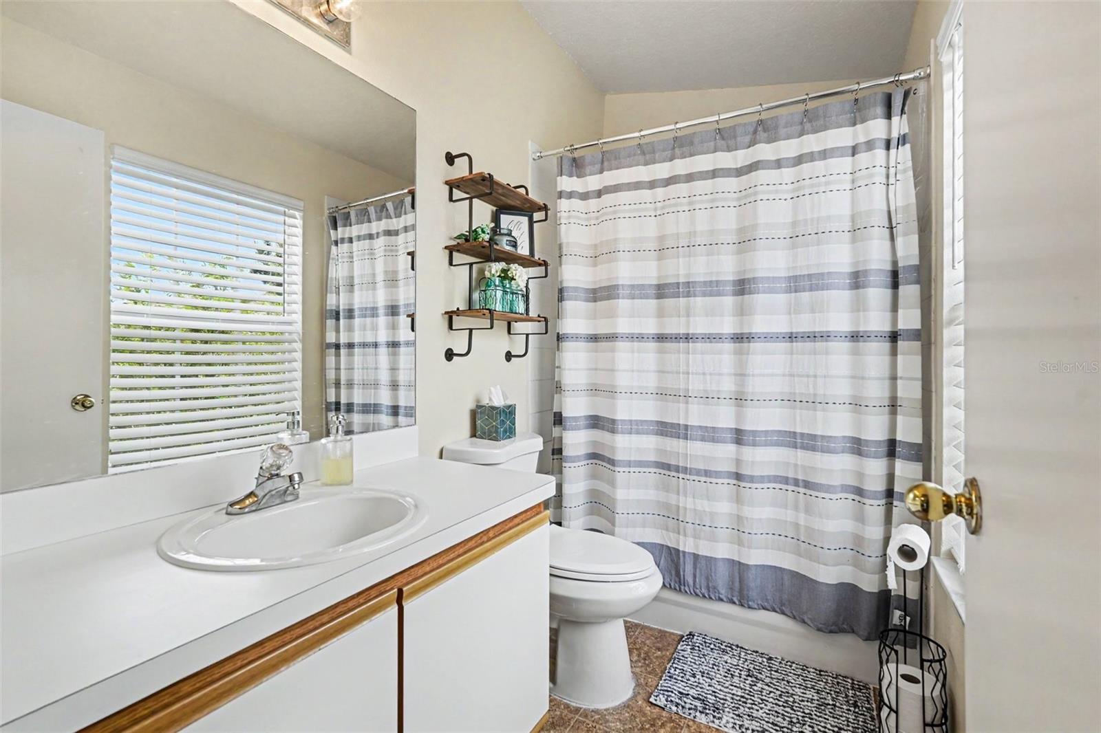 MEADOW POINTE - Residential