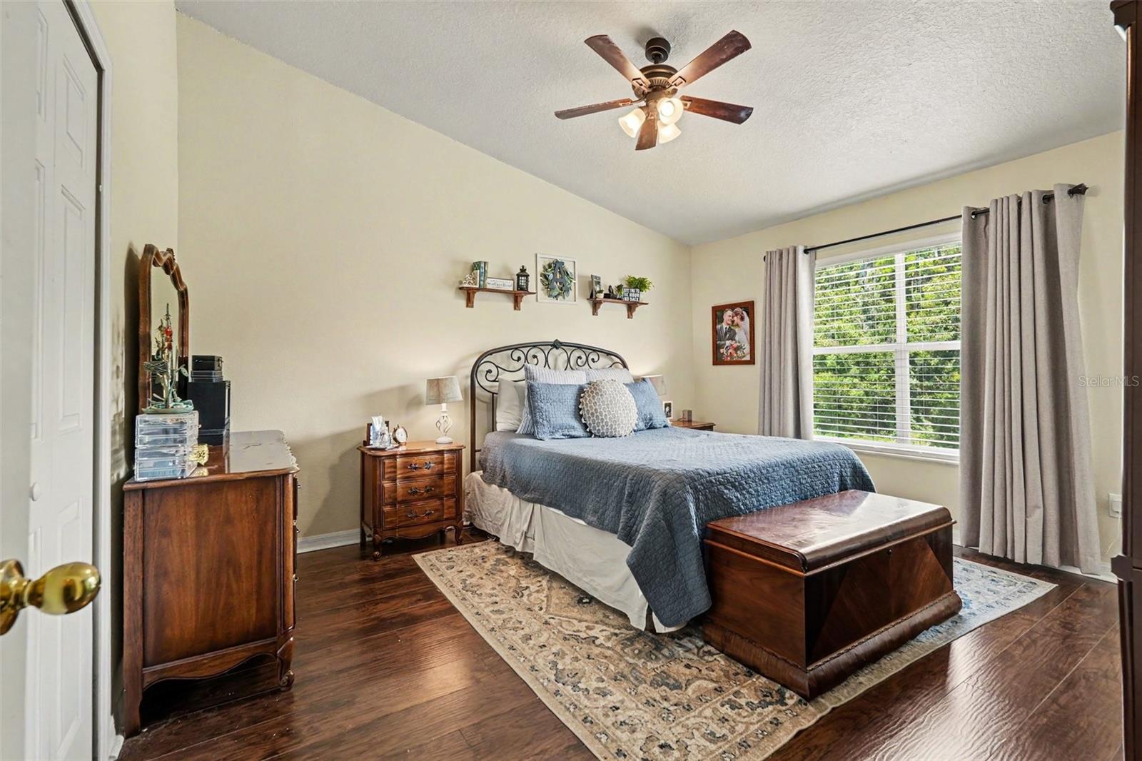 MEADOW POINTE - Residential