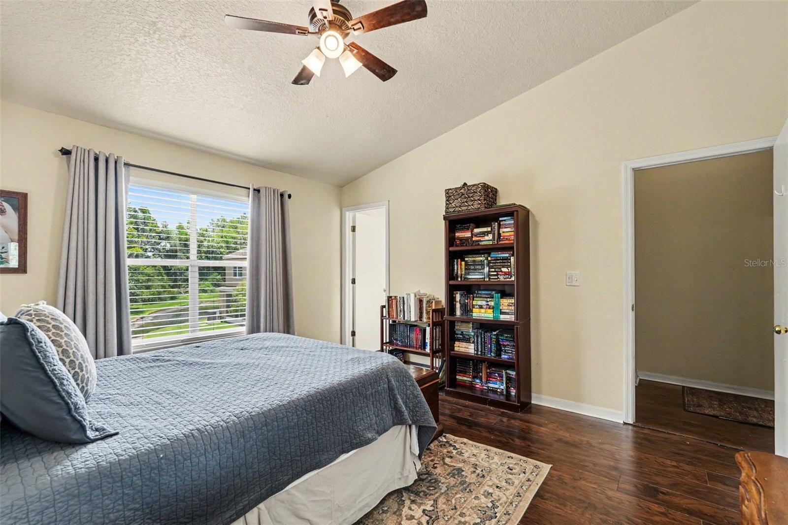 MEADOW POINTE - Residential