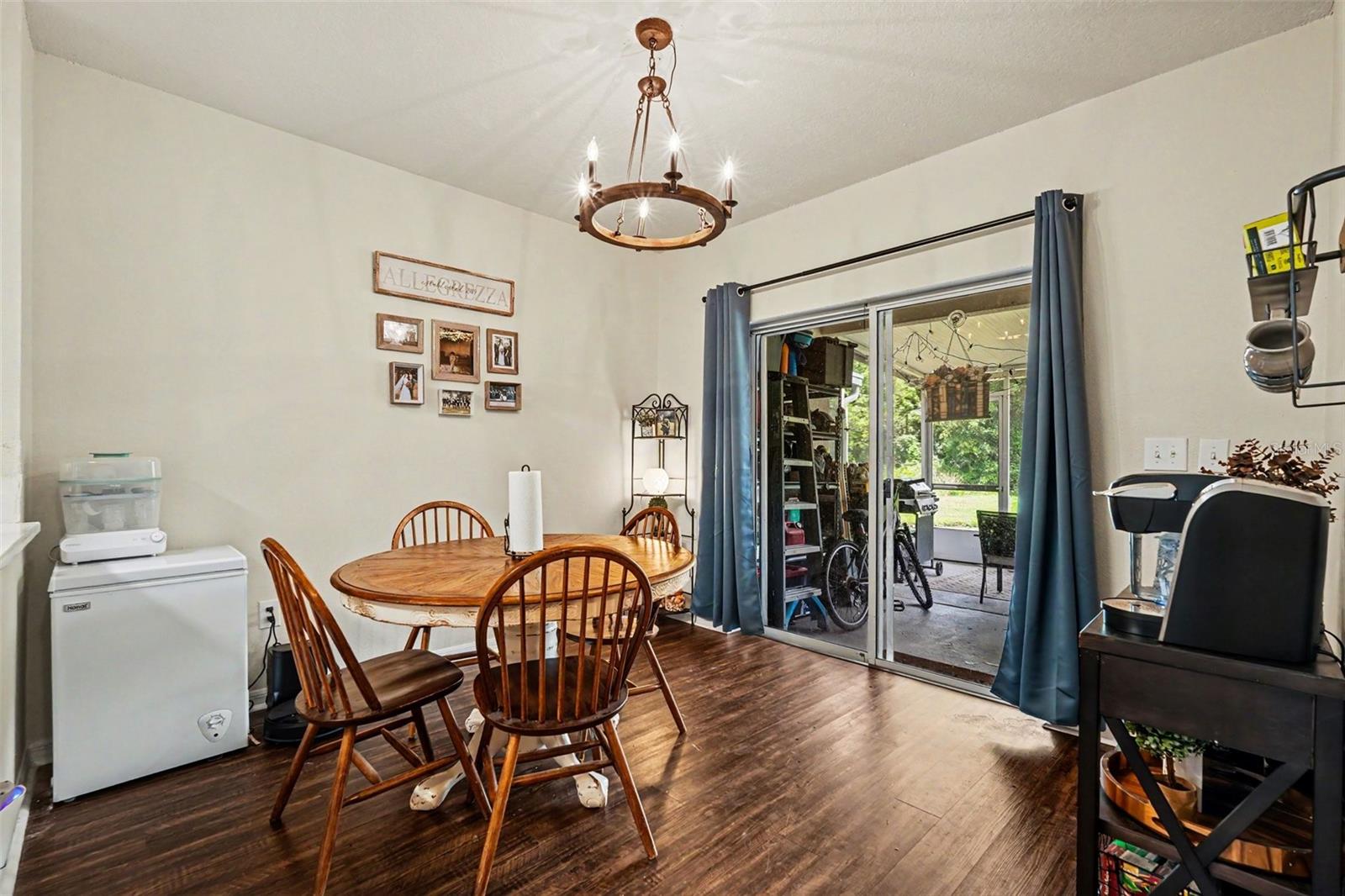 MEADOW POINTE - Residential
