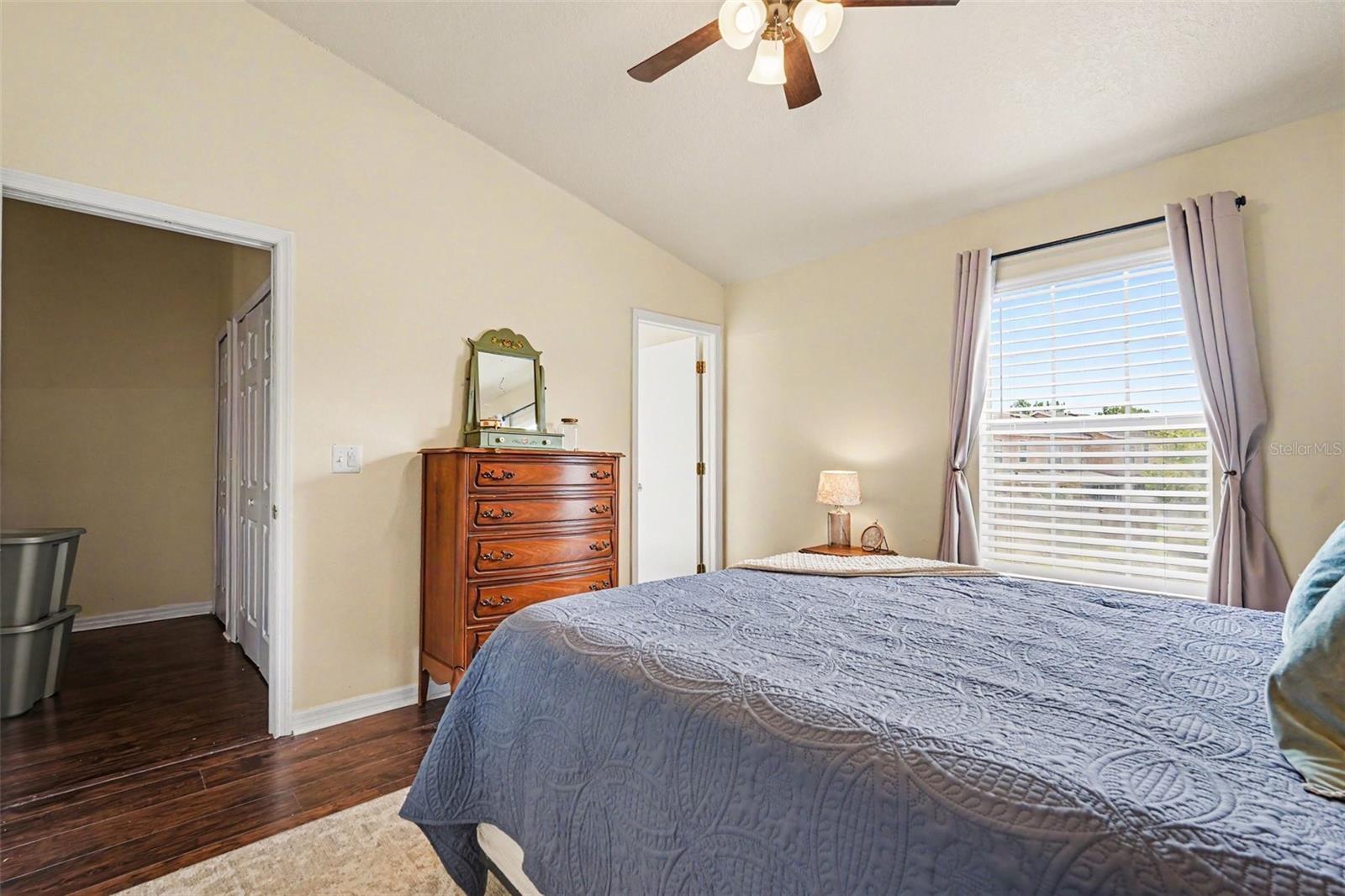 MEADOW POINTE - Residential