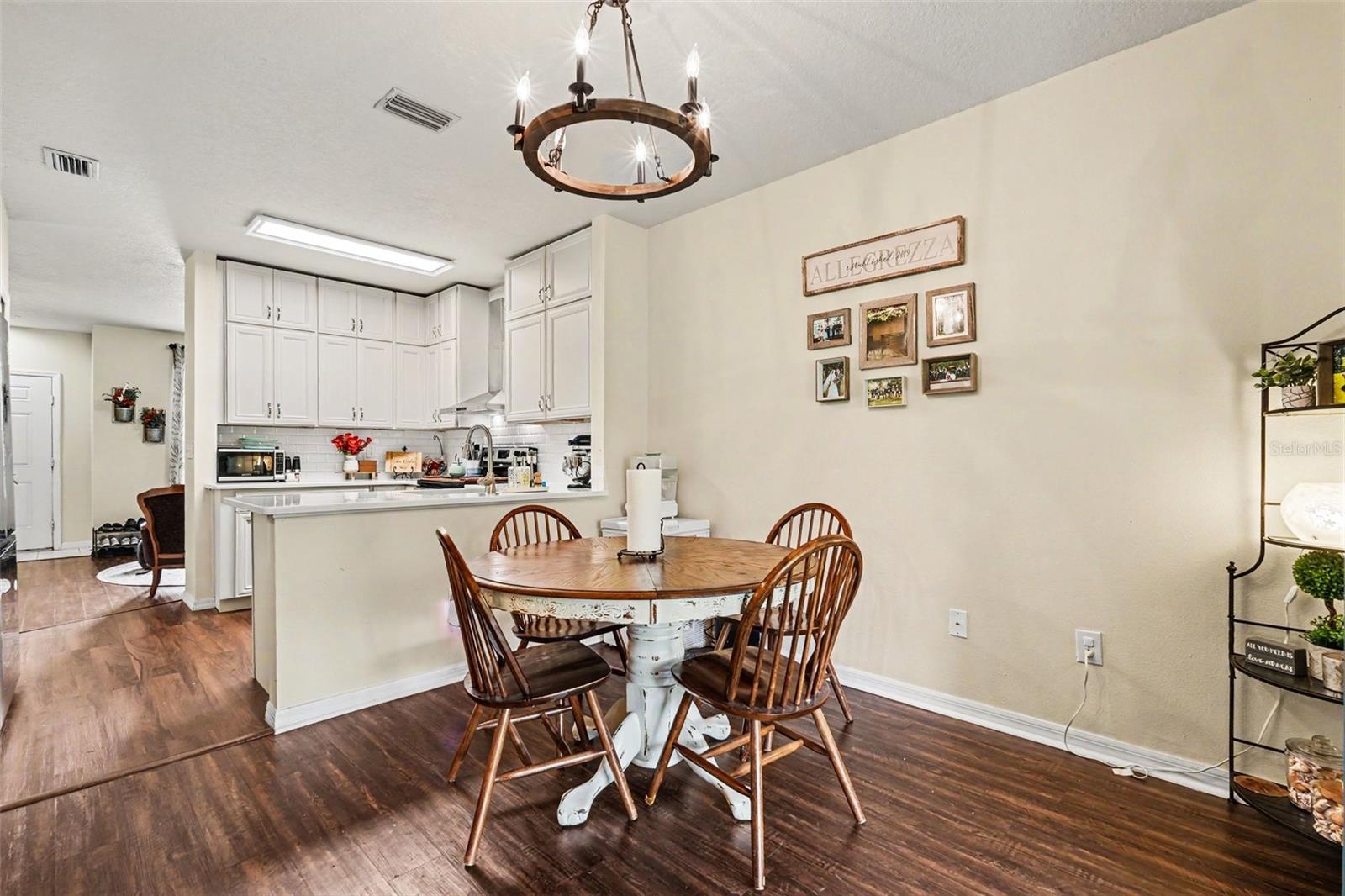 MEADOW POINTE - Residential