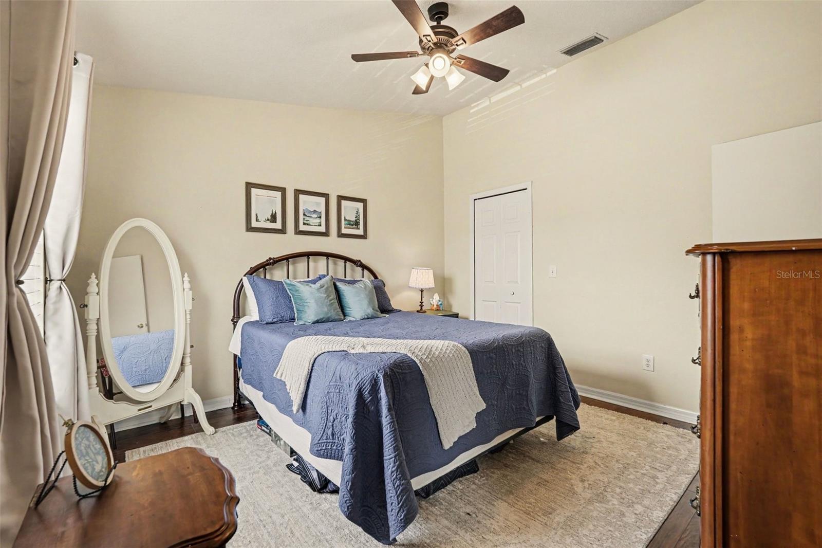 MEADOW POINTE - Residential
