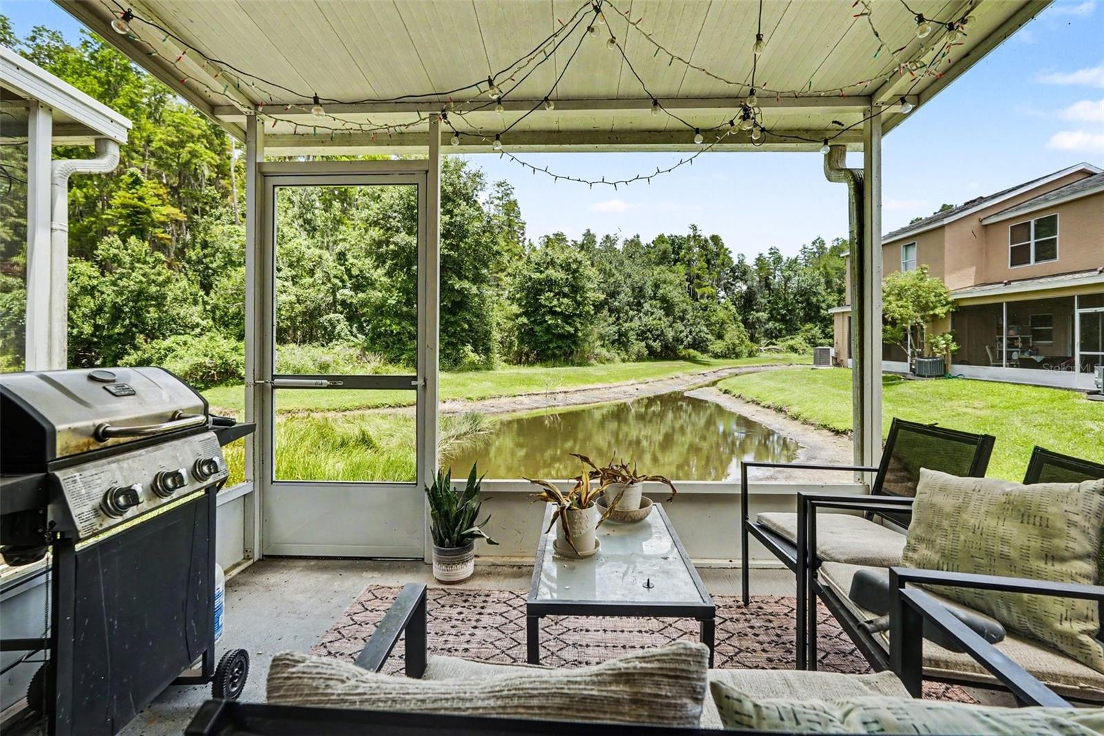 MEADOW POINTE - Residential