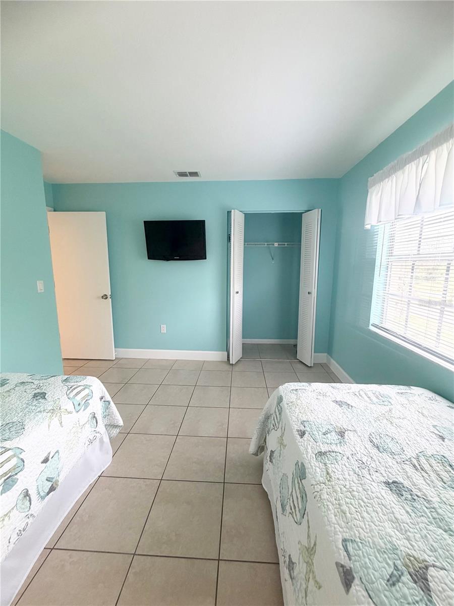 PALM MANOR PH 02 - Residential Lease
