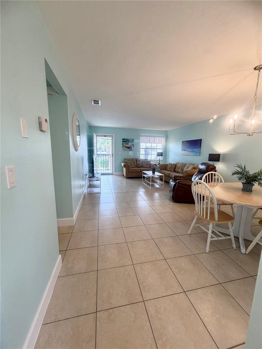 PALM MANOR PH 02 - Residential Lease