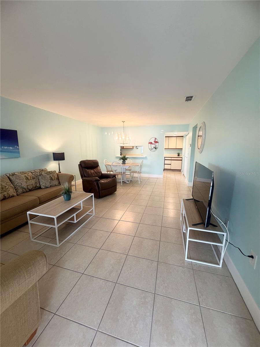 PALM MANOR PH 02 - Residential Lease