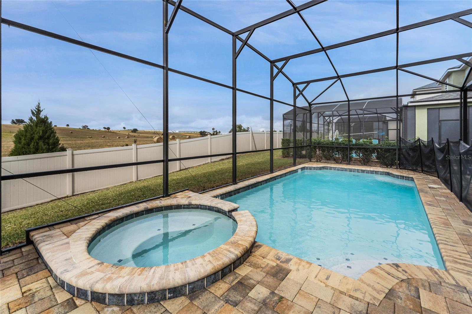 SOLARA RESORT - Residential