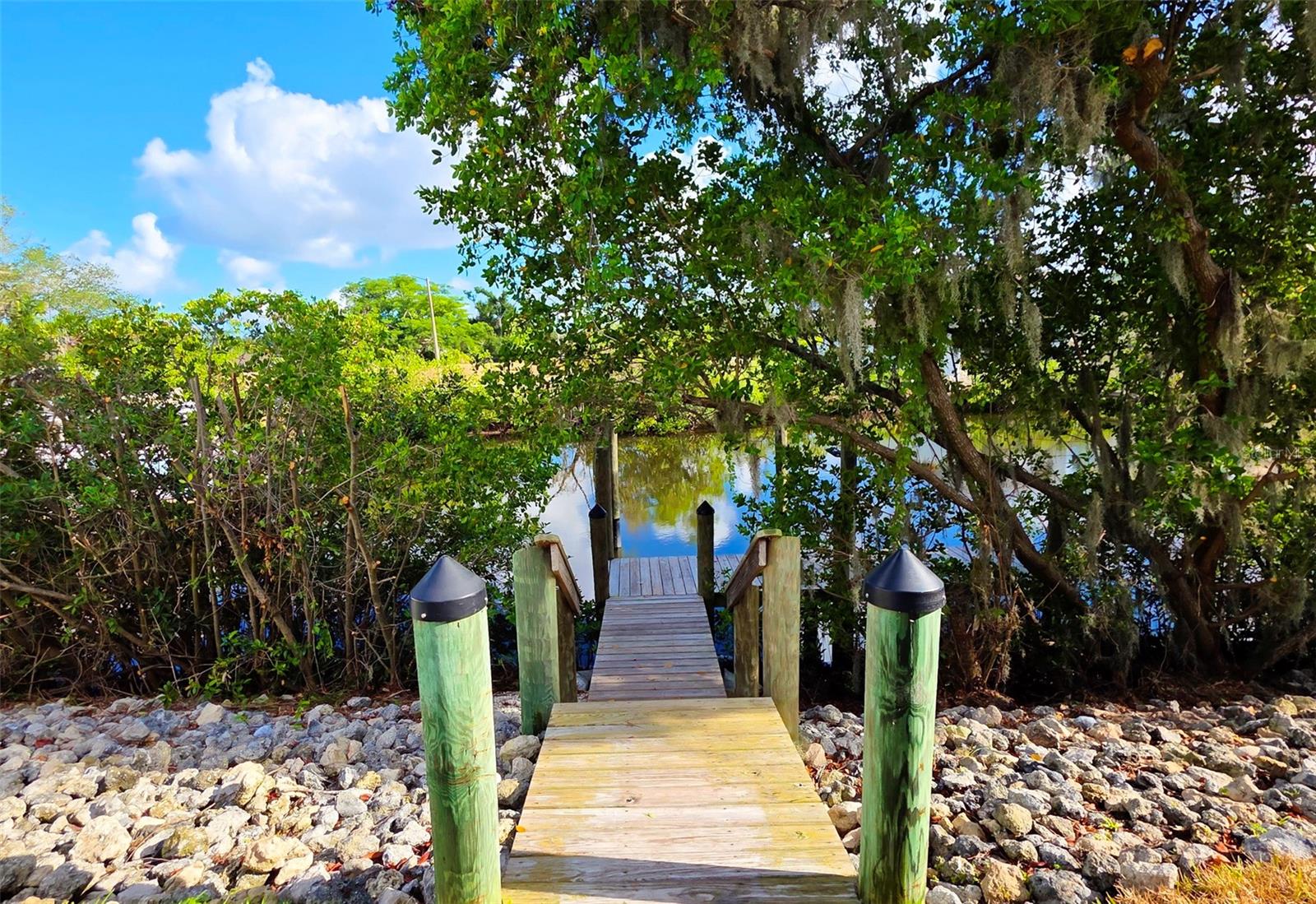 HIDDEN LAGOON - Residential
