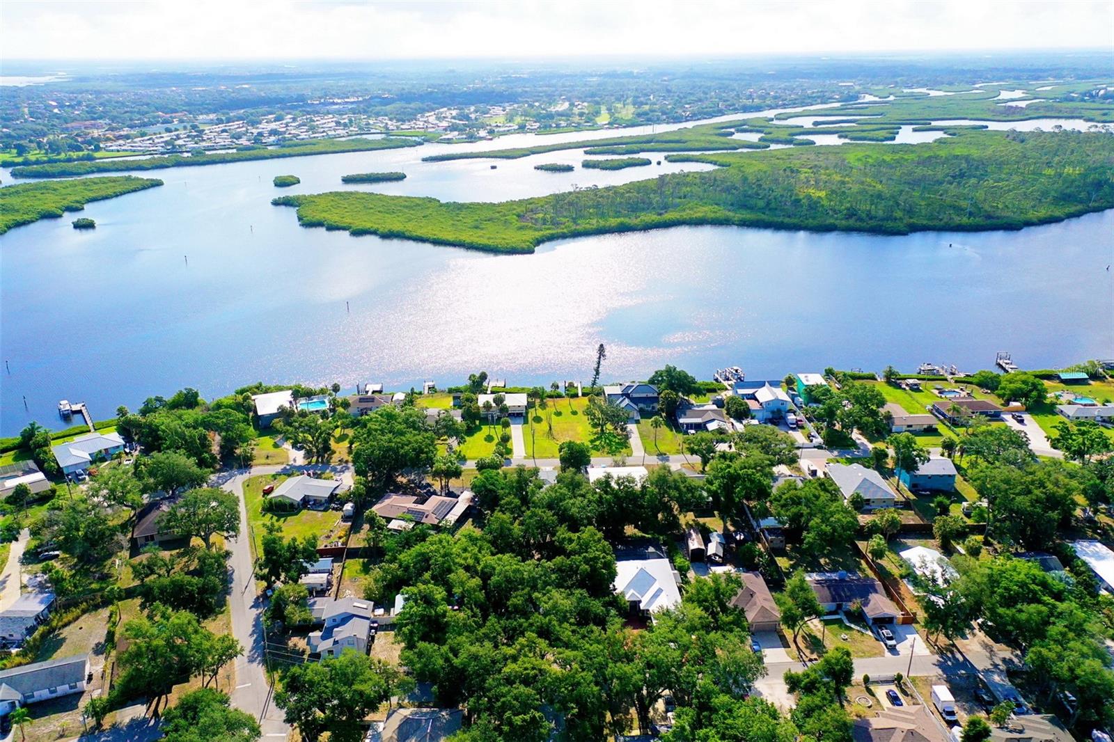 HIDDEN LAGOON - Residential