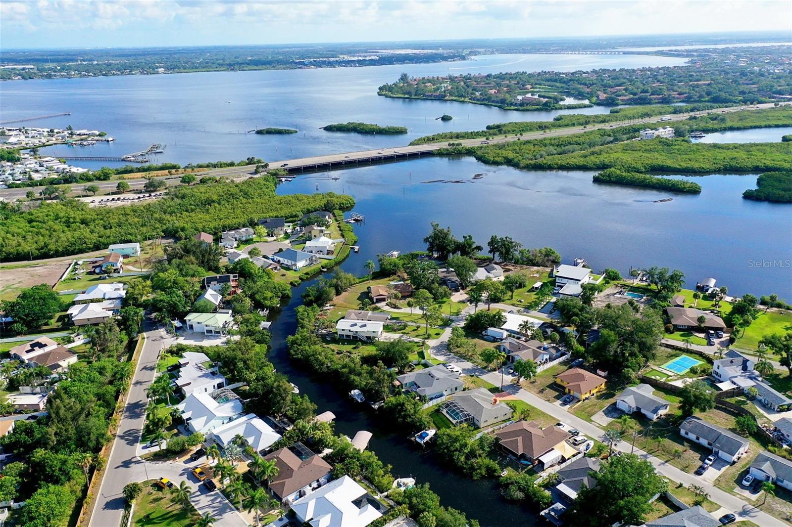 HIDDEN LAGOON - Residential