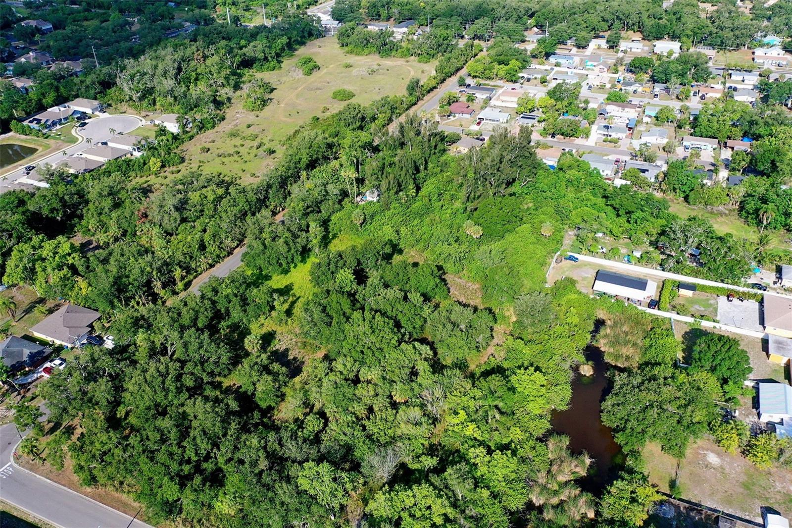HIDDEN LAGOON - Residential