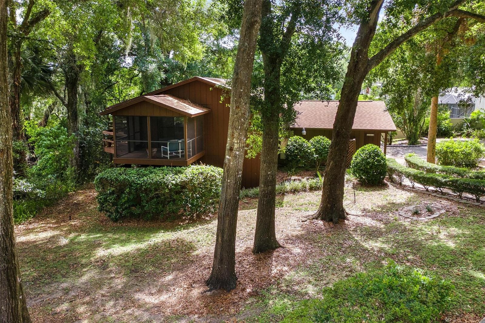 EUSTIS WEST CROOKED LAKE - Residential