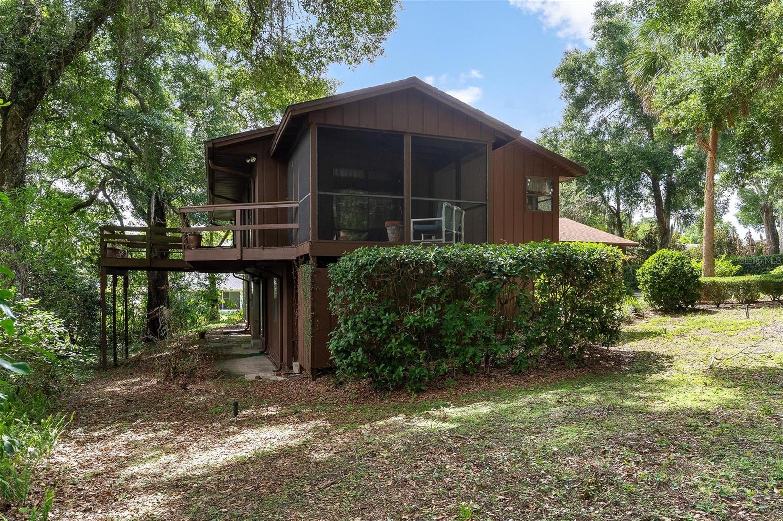 EUSTIS WEST CROOKED LAKE - Residential